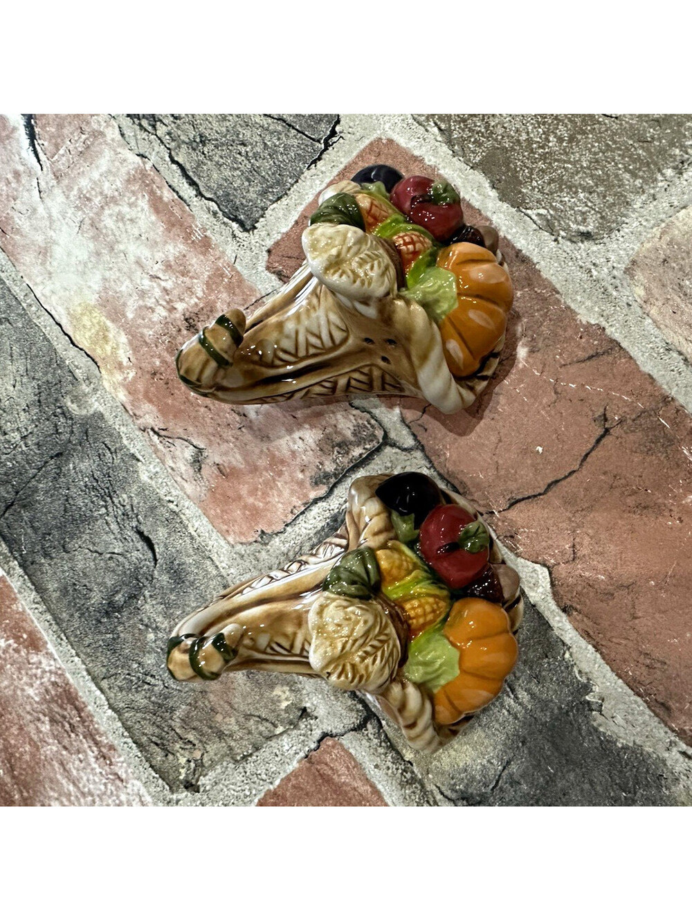 Ceramic Cornucopia Horn of Plenty Salt & Pepper Shakers Set, Multicolor